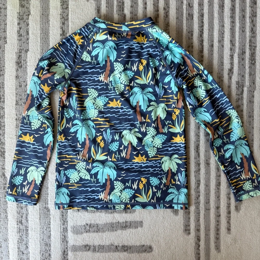 NWT H&M Tropical Print RashGuard - Picture 2 of 5